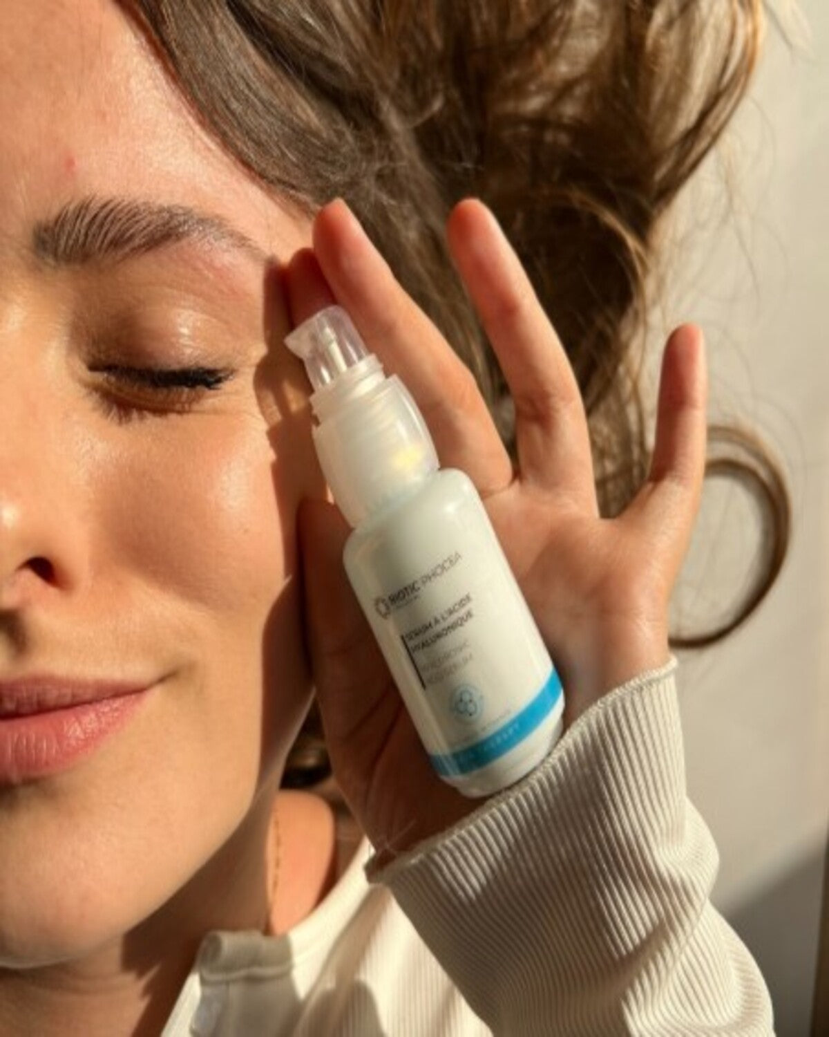 Plumping serum with Hyaluronic Acid
GCC